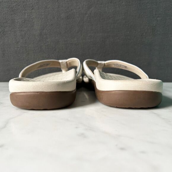 Vionic Tide Toe Post Sandals Orthotic White Textile/Patent Leather - Women's 11 - Picture 5 of 8